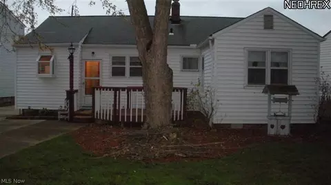 30900 Crescent Dr, Willowick, OH 44095 photo 23