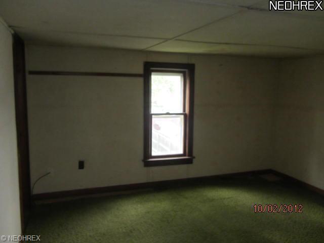 207 Warren Ave, Elyria, OH 44035 photo 7