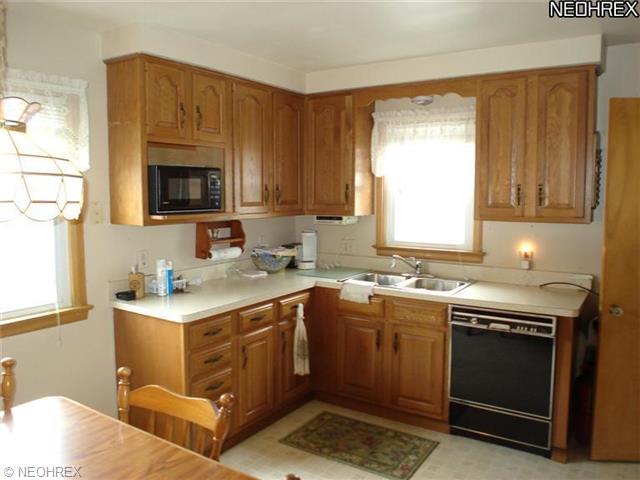 525 E 253 St, Euclid, OH 44132 photo 3