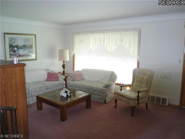 525 E 253 St, Euclid, OH 44132 photo 6