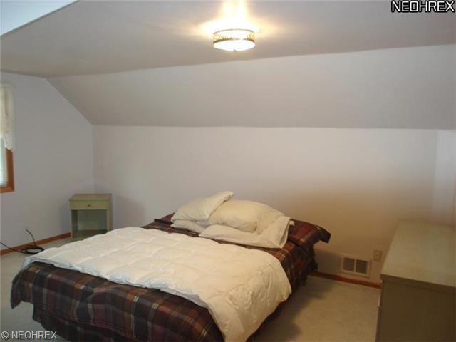 525 E 253 St, Euclid, OH 44132 photo 8