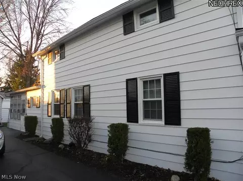 4176 Clark Ave, Willoughby, OH 44094 photo 2