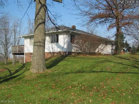 5310 Harper Rd, Solon, OH 44139 photo 1