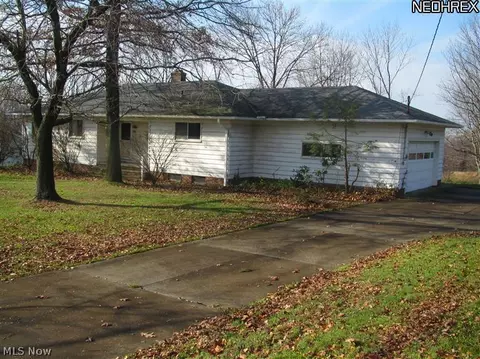5310 Harper Rd, Solon, OH 44139 photo 2