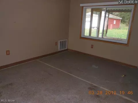 5768 Dailey Rd, Akron, OH 44319 photo 9