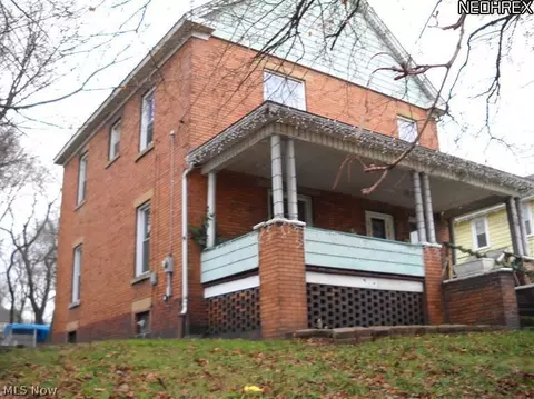 34 Park Ave, Struthers, OH 44471 photo 3