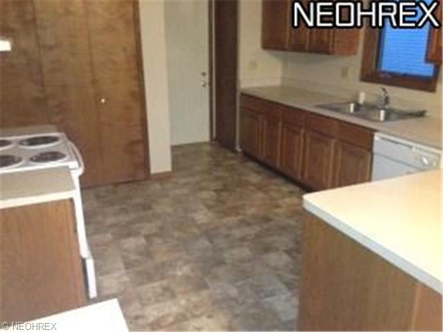 182 Taylor Blvd, Lagrange, OH 44050 photo 5
