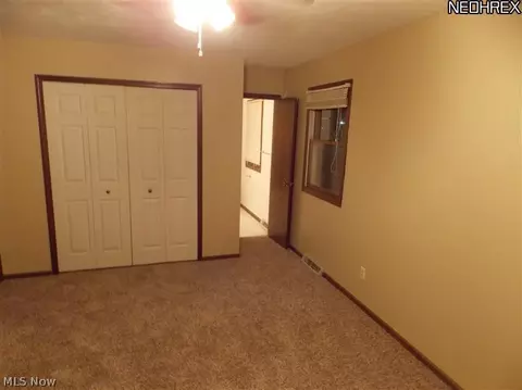 38 Sugar Cane Dr, Youngstown, OH 44512 photo 8