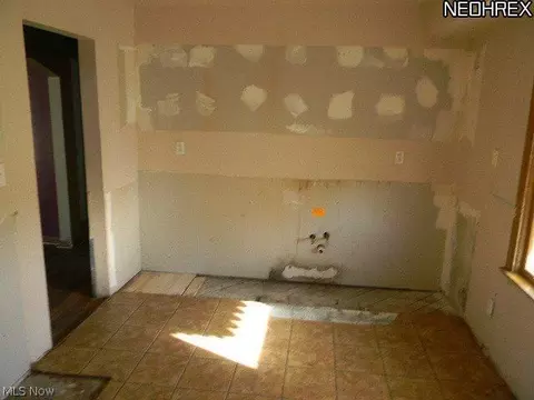 2234 E 35 St, Lorain, OH 44053 photo 9