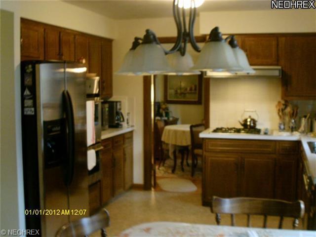 787 Glenbrook Rd, Youngstown, OH 44512 photo 6