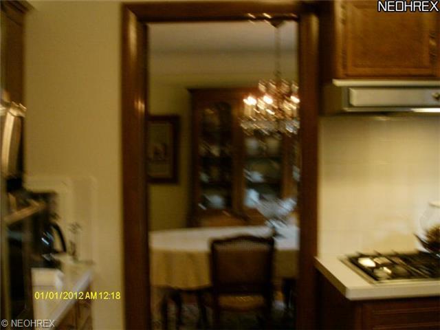 787 Glenbrook Rd, Youngstown, OH 44512 photo 5