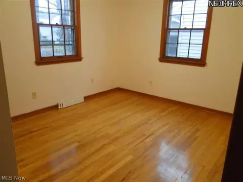 112 Wesleyan Ct, Elyria, OH 44035 photo 13