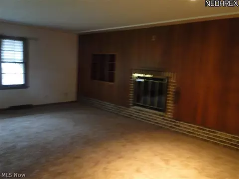 112 Wesleyan Ct, Elyria, OH 44035 photo 5