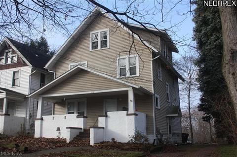 776 Garfield St, Akron, OH 44310 photo 2