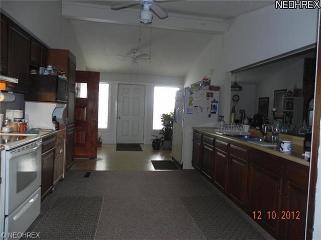 105 Wheeler Dr, Huron, OH 44839 photo 3