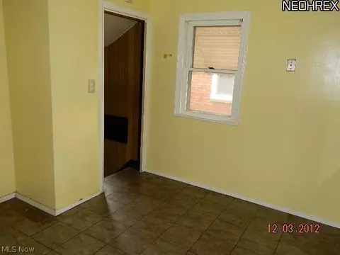 234 E 246th St, Euclid, OH 44123 photo 4