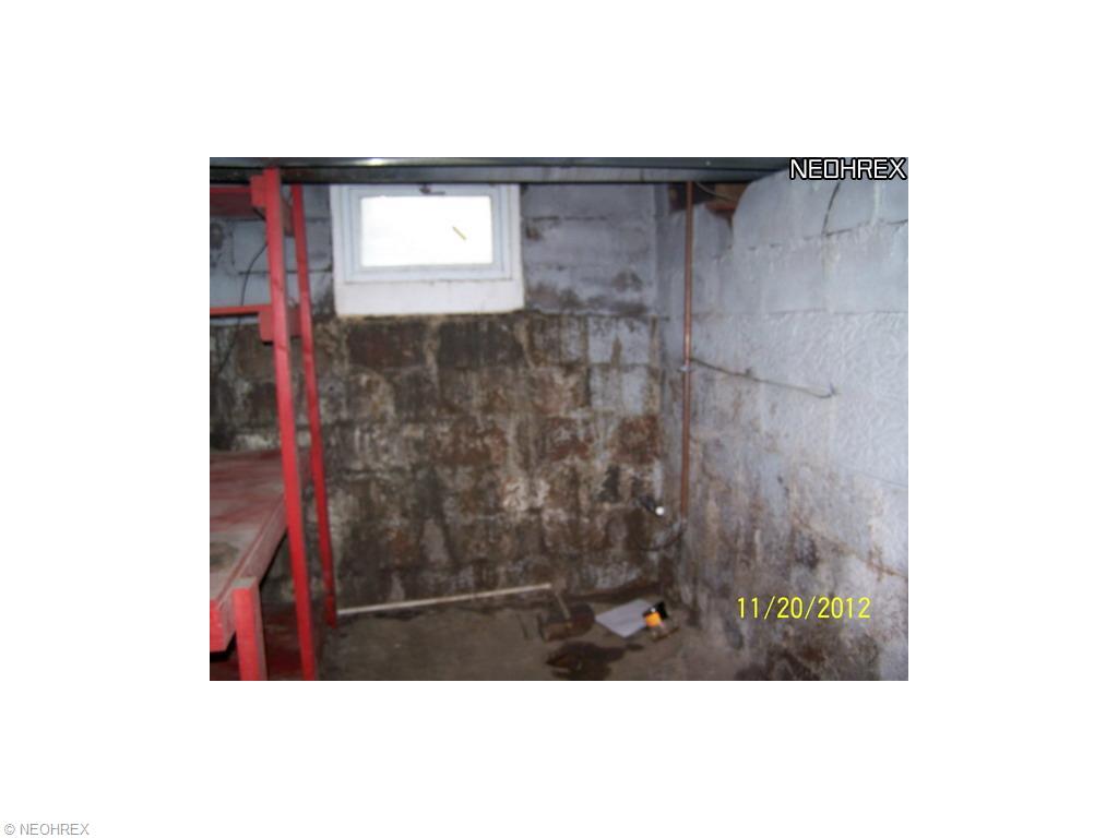 152 E Carolina Ave, Sebring, OH 44672 photo 7