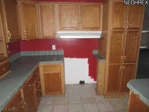 17141 Burrows Rd, Thompson, OH 44086 photo 6