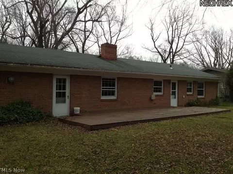1674 Meadows Rd, Madison, OH 44057 photo 5