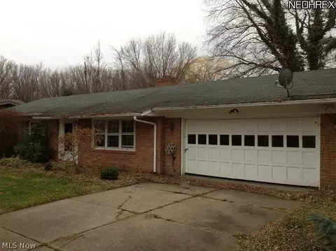 1674 Meadows Rd, Madison, OH 44057 photo 1