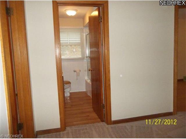 5630 Dailey Rd, Akron, OH 44319 photo 6
