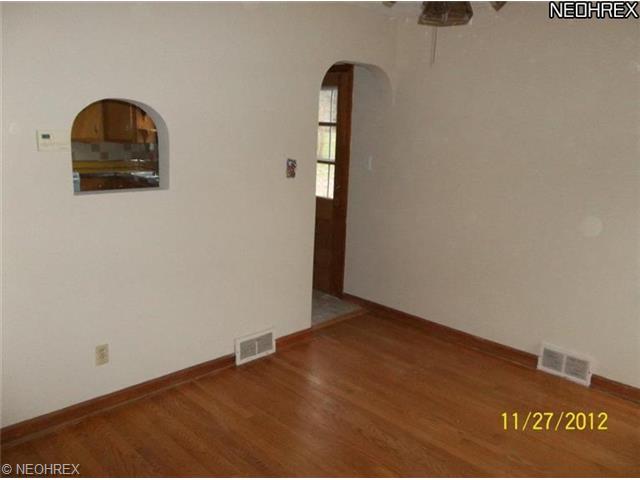 5630 Dailey Rd, Akron, OH 44319 photo 4