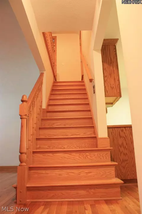 95 Woolf Ave, Akron, OH 44312 photo 9