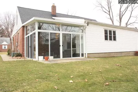 95 Woolf Ave, Akron, OH 44312 photo 4