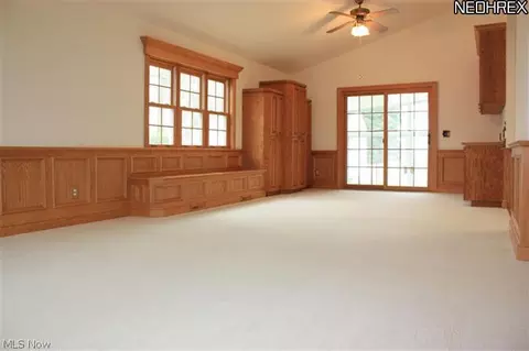 95 Woolf Ave, Akron, OH 44312 photo 2