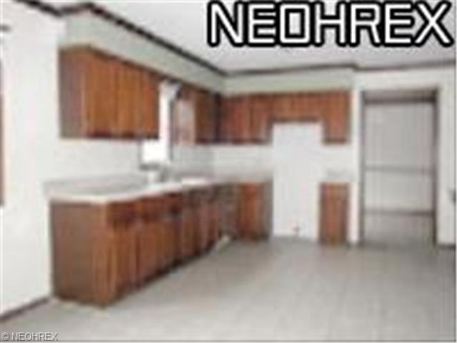 4825 Timberview Dr, Lorain, OH 44053 photo 7