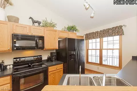 5368 Tallmadge Rd, Rootstown, OH 44272 photo 7