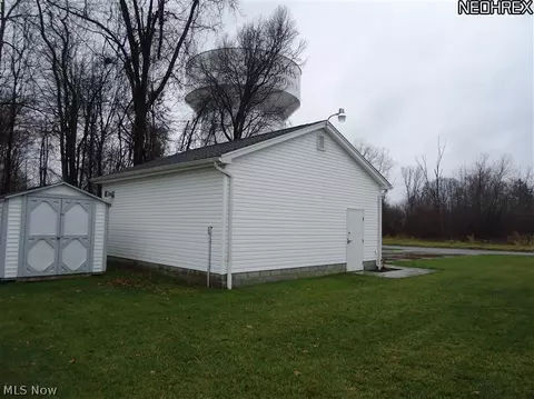 801 Mulberry Ln, Youngstown, OH 44512 photo 7