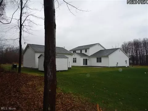 801 Mulberry Ln, Youngstown, OH 44512 photo 8