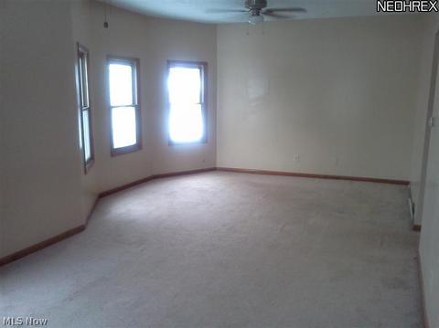 1874 E 31st St, Lorain, OH 44055 photo 3