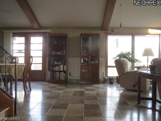 824 Washington Ave, Elyria, OH 44035 photo 4