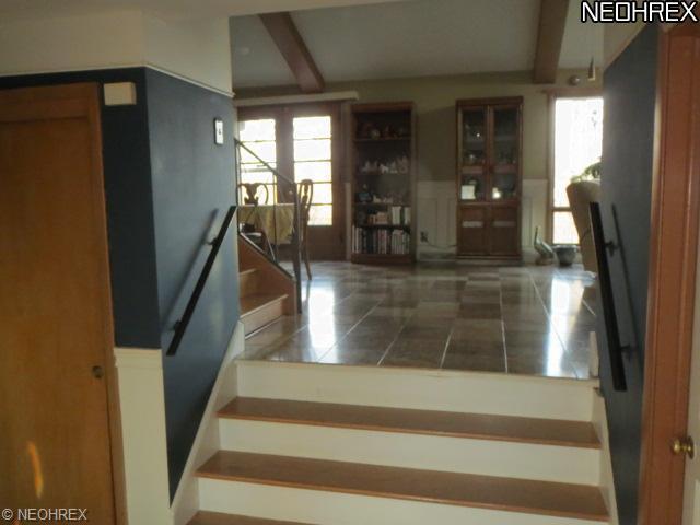 824 Washington Ave, Elyria, OH 44035 photo 2