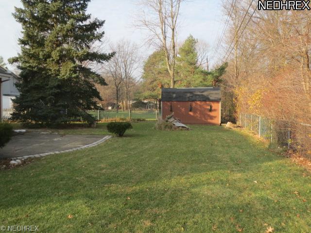 824 Washington Ave, Elyria, OH 44035 photo 14