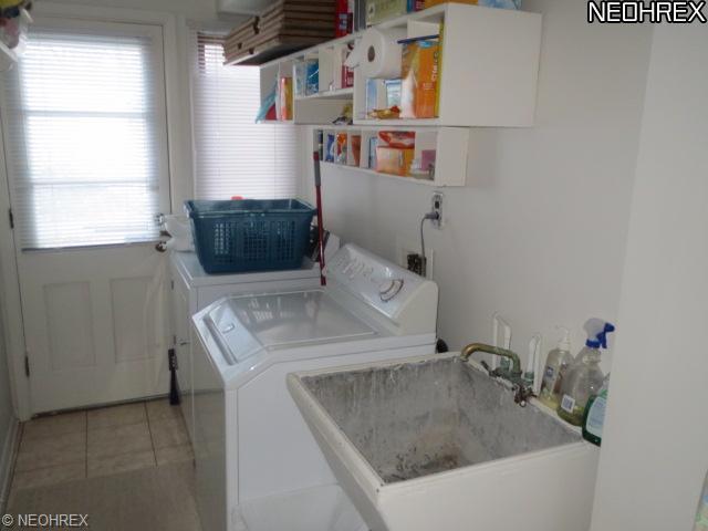 824 Washington Ave, Elyria, OH 44035 photo 10