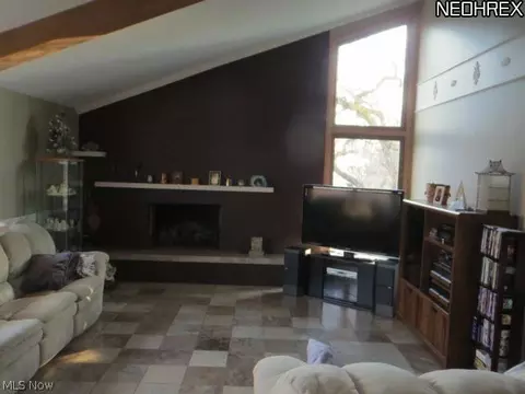 824 Washington Ave, Elyria, OH 44035 photo 3