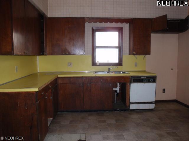 125 Bell Ave, Elyria, OH 44035 photo 7