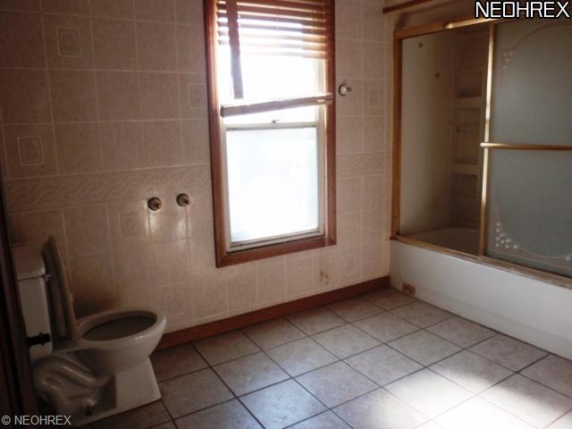 125 Bell Ave, Elyria, OH 44035 photo 11