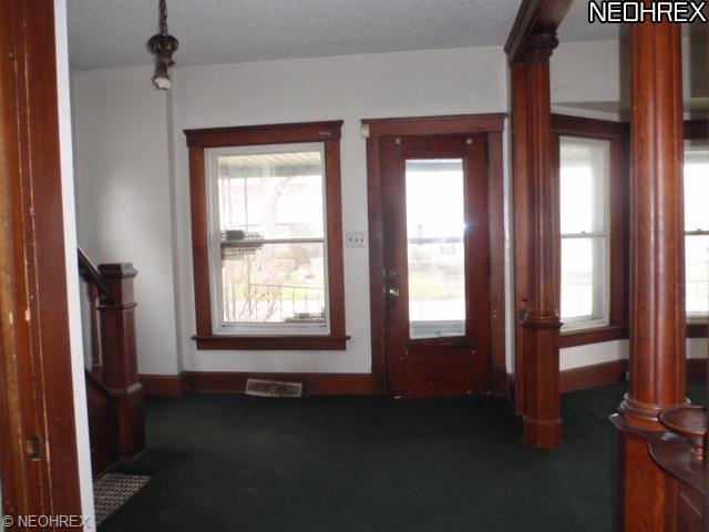 125 Bell Ave, Elyria, OH 44035 photo 2