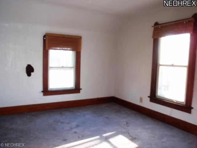 125 Bell Ave, Elyria, OH 44035 photo 10