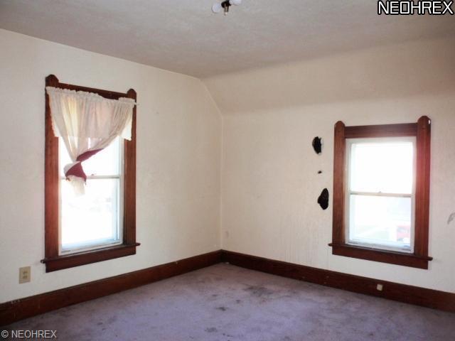 125 Bell Ave, Elyria, OH 44035 photo 8