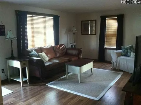 808 Mcdaniel Ave, Minerva, OH 44657 photo 3