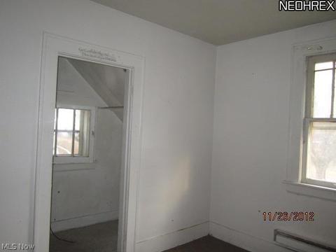 145 Vesper St, Akron, OH 44310 photo 10