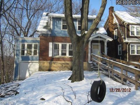 145 Vesper St, Akron, OH 44310 photo 1