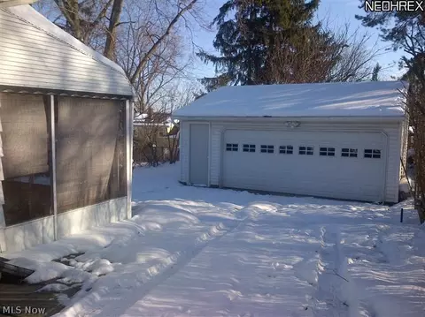 5205 Milo Ave, Maple Heights, OH 44137 photo 5