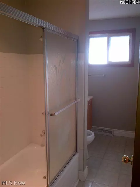 5205 Milo Ave, Maple Heights, OH 44137 photo 9
