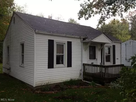 4829 Benefit Ave, Ashtabula, OH 44004 photo 2